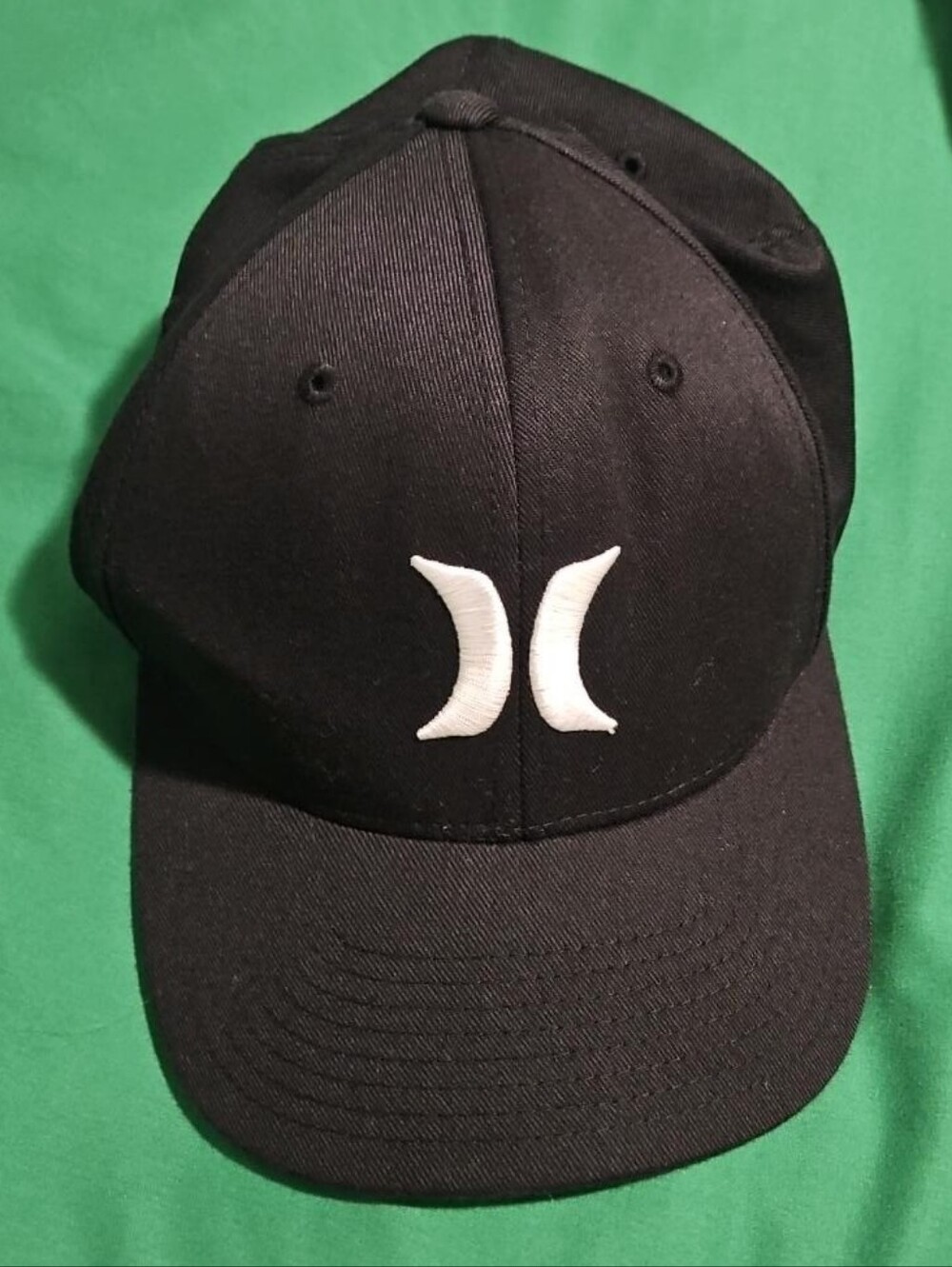 Hurley Black White Logo Flexfit Fitted Hat S/M Yupoong